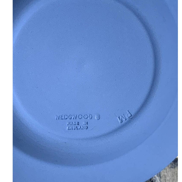 Wedgwood Jasperware Trafalgar Square 4.5" Plate Trinket Dish - Picture 3 of 5